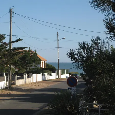 Ma Briane - A 150 M Holiday home *